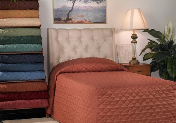60bebb899de59b1748facf7e_609317c6cd07ec8636a7d9a7_Supreme-Quilt-p-1080